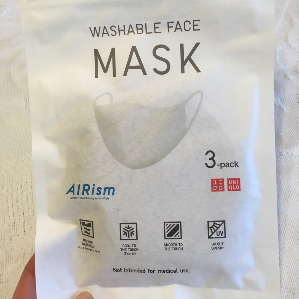 Uniqlo AIRism face masks 3-pack